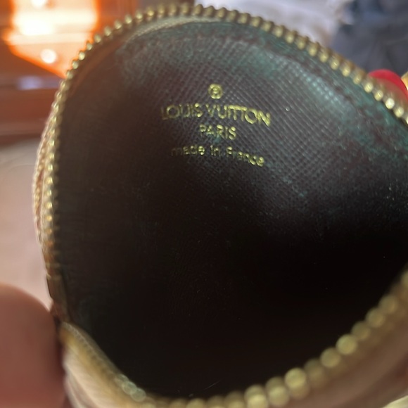 Round Louis Vuitton monogram coin purse - Picture 3 of 5
